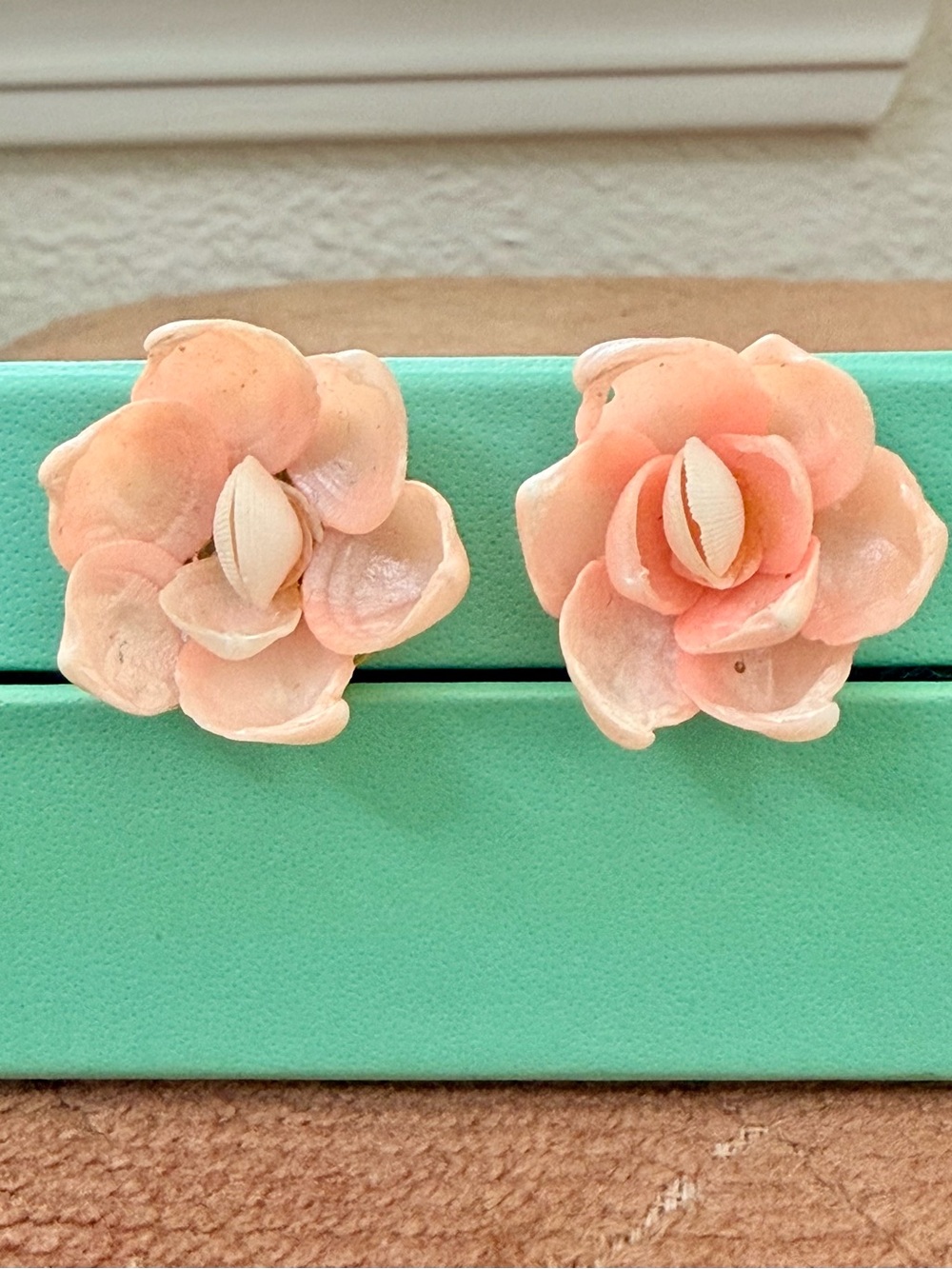 Vintage Pink Sea Shell Rose Flower Screw Back Earrings Hand Crafted Mid Century